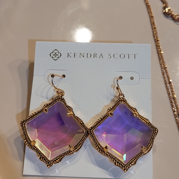 NWT BEAUTIFUL KENDRA SCOTT FACETED EARRINGS & LAYERED NECKLACE BUNDLE - Picture 10 of 13